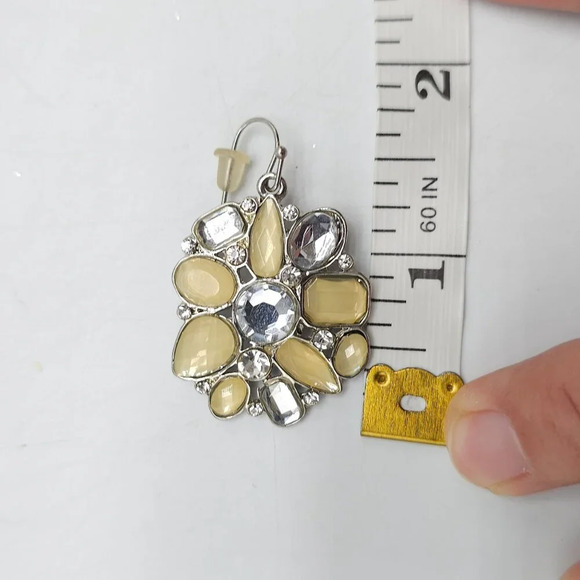 ERICA LYONS Signed Yellow Acrylic Leaf Flower Necklace Earrings Set Fashion - Picture 6 of 10